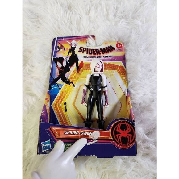 Marvel Spider-Man: Across The Spider-Verse 6-inch Scale Articulated Action Figur - Picture 2 of 3